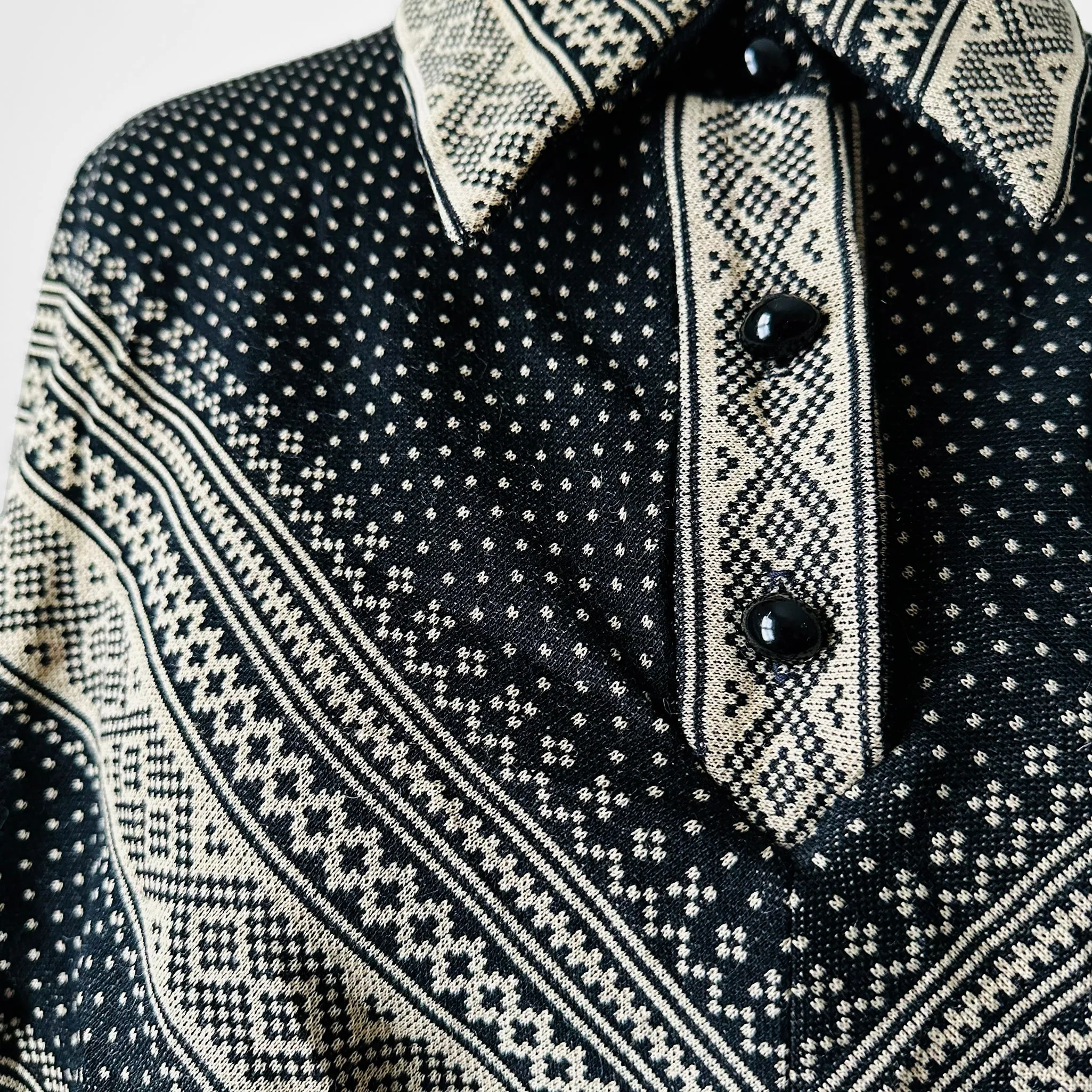 1970s Tan and Black Fringe Collared Button Neck Patterned Wool Poncho Shawl - O/S
