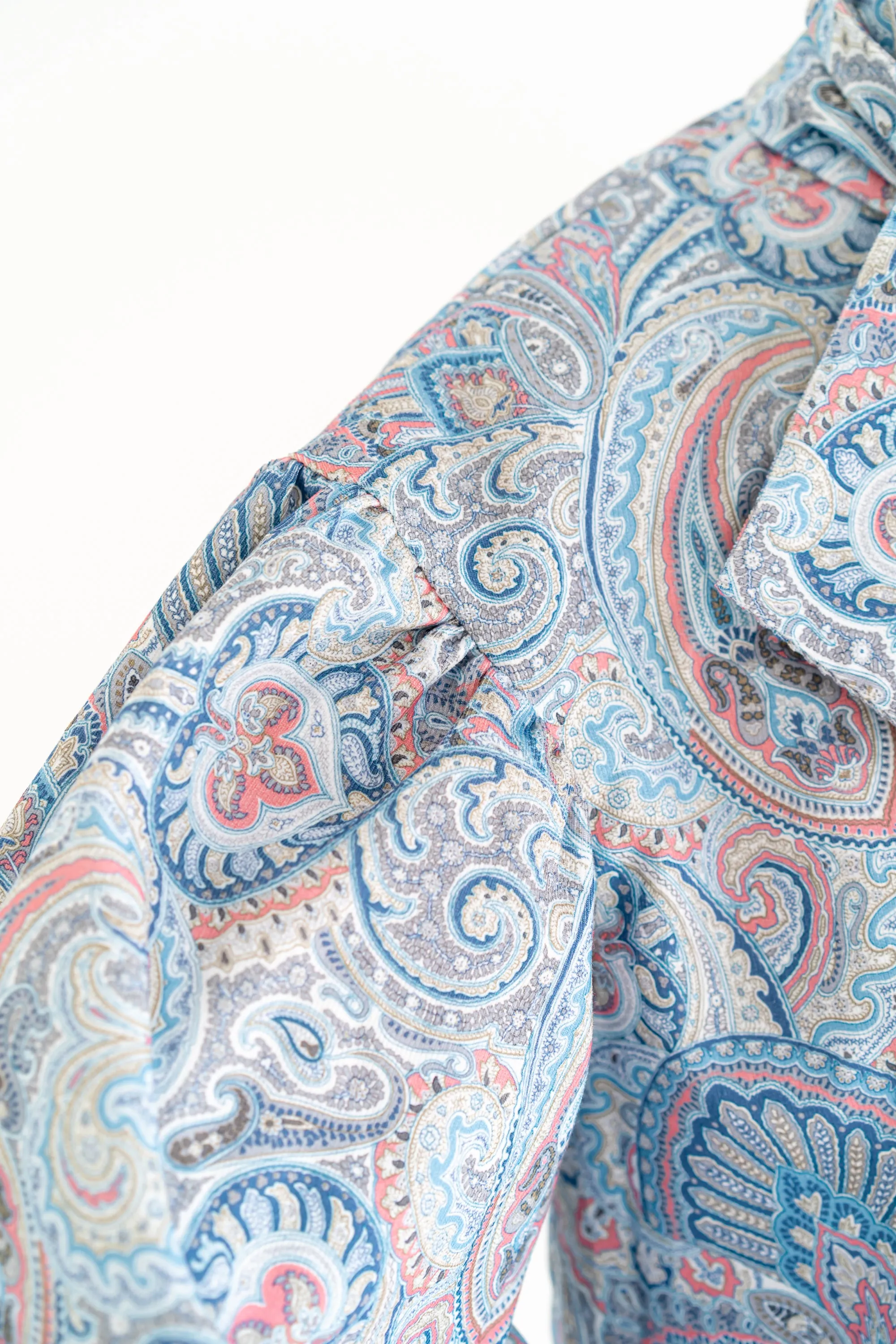 61-1 FLAIR Blouse with bow tie and back buttons