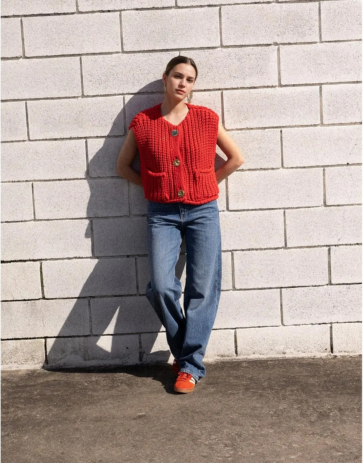 Ainangua Sleeveless Cropped Cardigan for Women Casual Chunky Knit Tank Tops Button Down Open Front Sweater Vest with Pockets