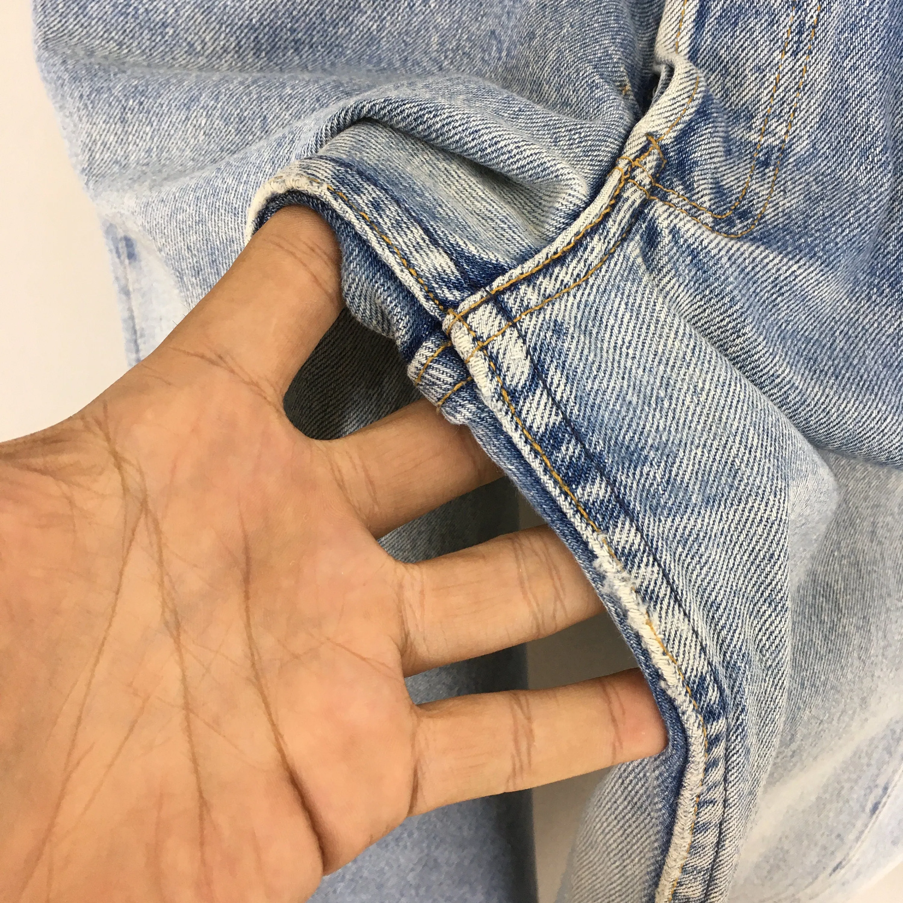 Levi's 501 Faded Dirty Light Wash Jeans Size 28x32.5