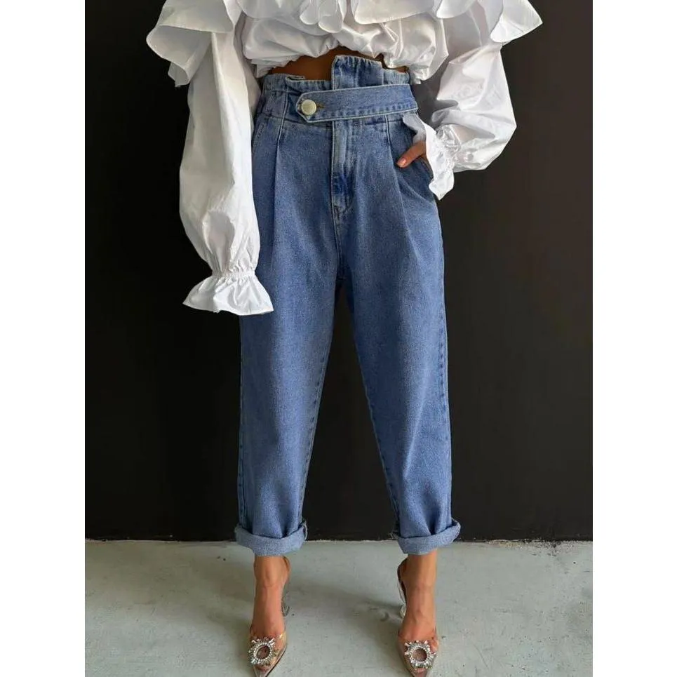 Vintage Blue Denim High Waist Mom Jeans.